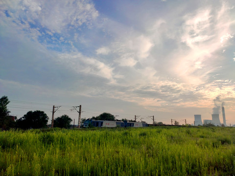 田野间的火车