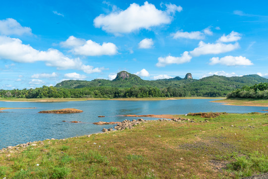 海南白石岭生态湖