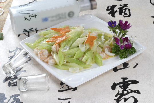 西芹百合炒虾仁