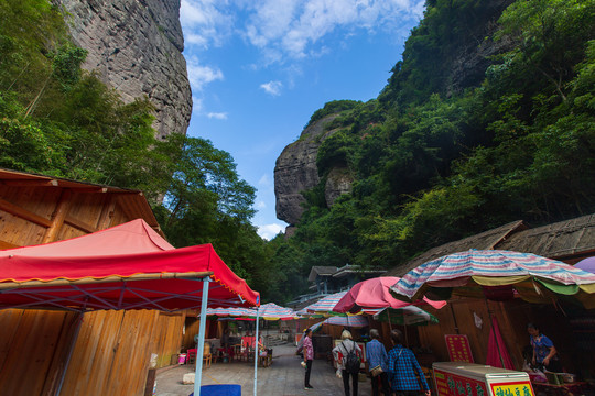 资源县资江天门山景区购物广场