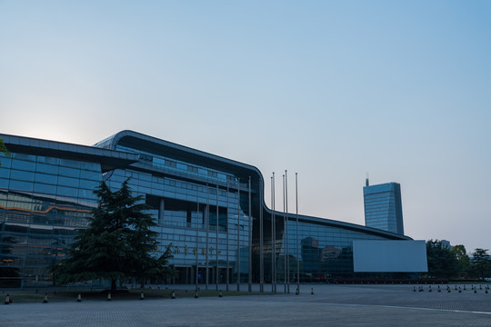 上海汽车博览公园建筑夜景