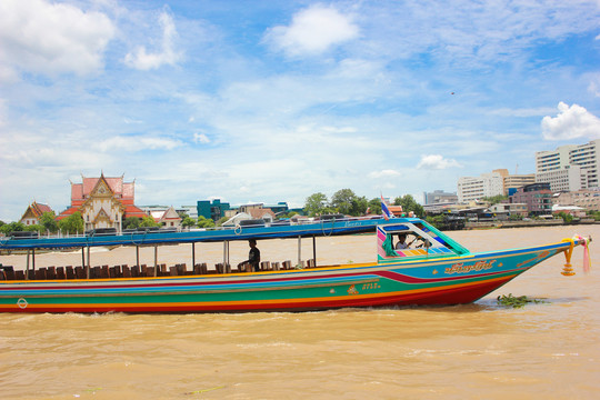 曼谷湄南河长尾船