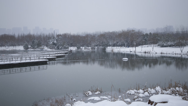 安徽省合肥市翡翠湖风景区雪景
