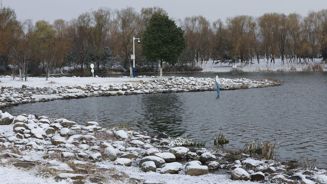 安徽省合肥市翡翠湖风景区冬季雪