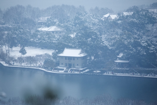 西湖雪韵