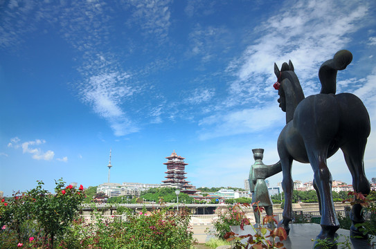 绵阳城市广场雕塑