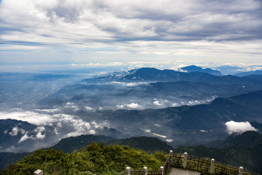 高山云雾