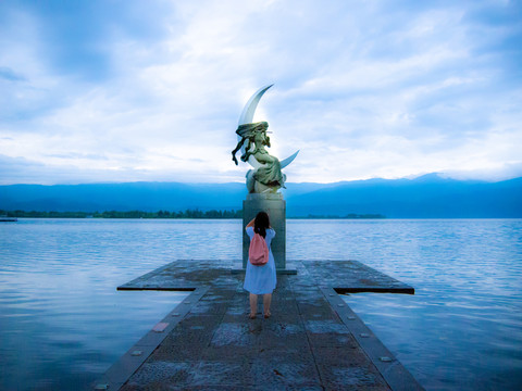 邛海月亮女神