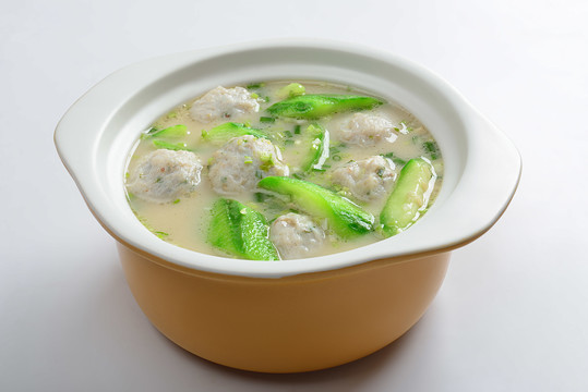 菜肉丸子烩胜瓜