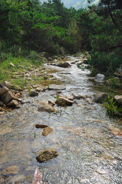 山间小溪