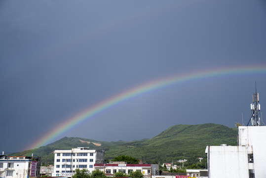 天空彩虹