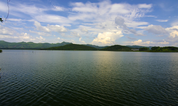 湖泊图片