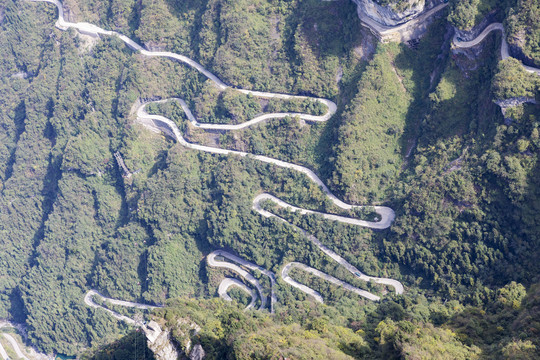 张家界天门山盘山公路