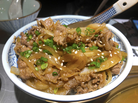 日本料理牛丼饭