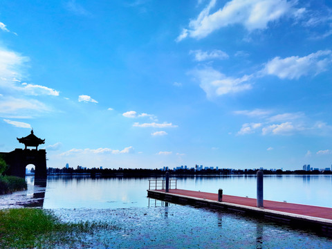 东湖楚城湖中栈道