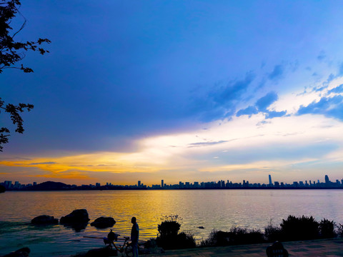 东湖晚霞
