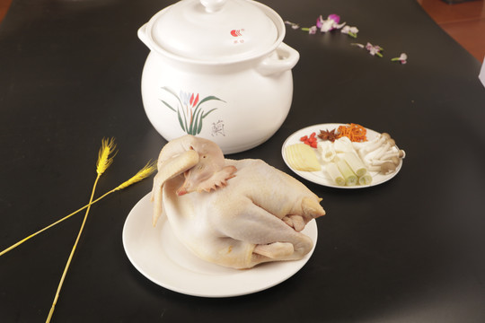 山菌皇煲柴鸡