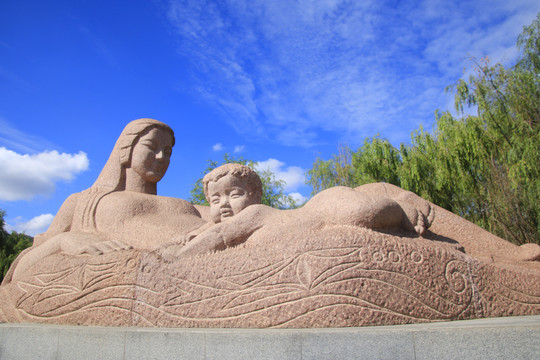 雕塑黄河母亲