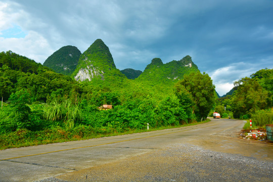 贺州钟山公路风光