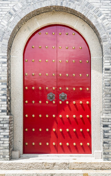 红漆古代大门