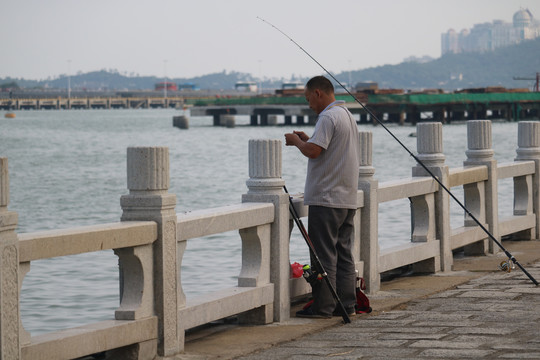 珠海情侣路珠海日月贝钓鱼