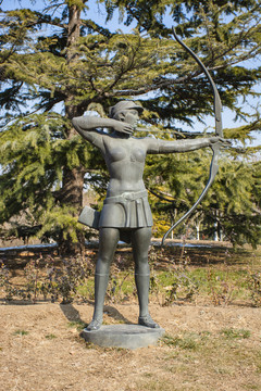 公园雕塑射箭
