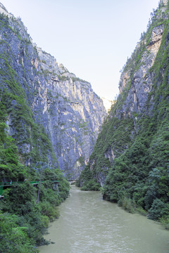 香格里拉峡谷