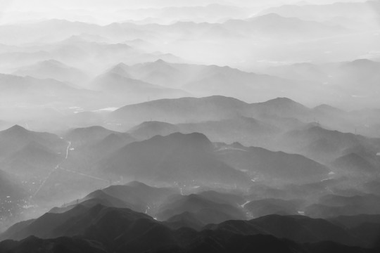 黑白水墨山景