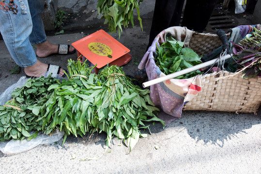 路边菜摊