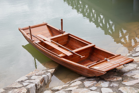 小木船