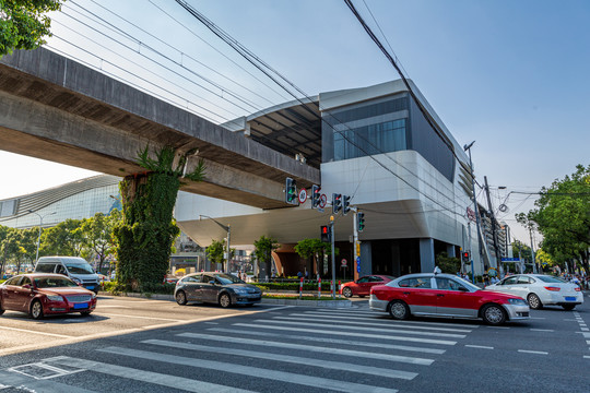 剑川路地铁站