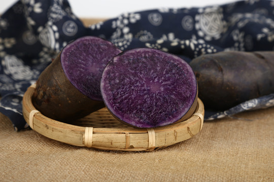 紫色马铃薯
