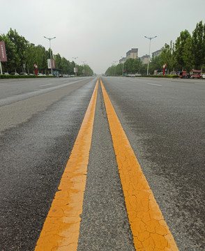 宽阔的马路