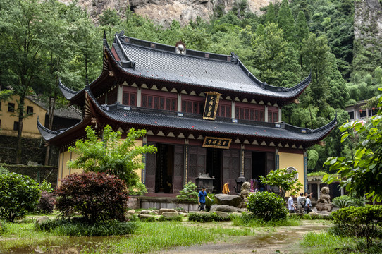 灵岩禅寺