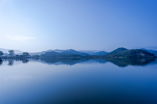 钱湖镜像