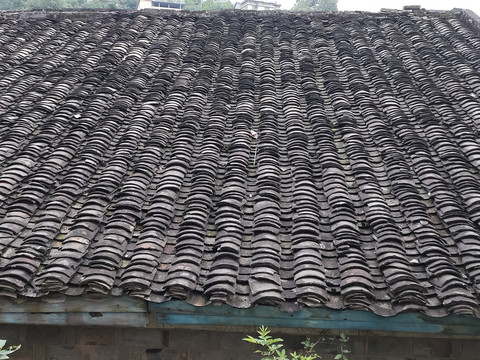 小青瓦屋顶