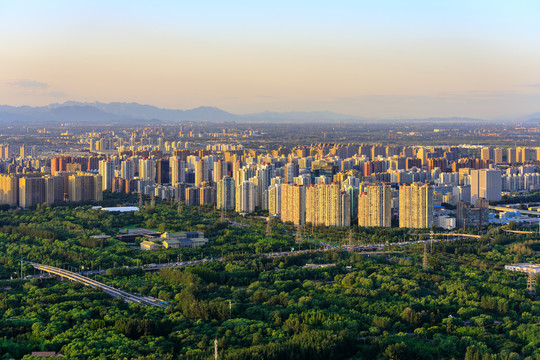 远眺北京朝阳区城市建筑群