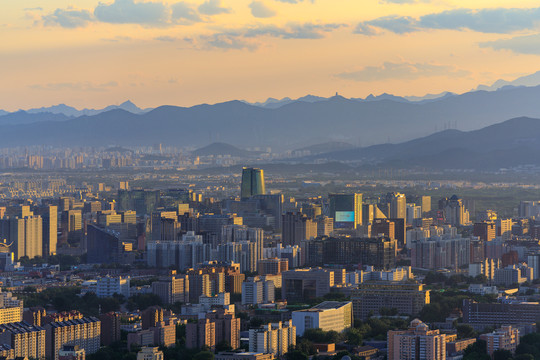 远眺北京海淀区城市建筑群