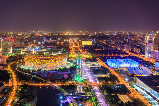 奥林匹克塔俯瞰奥森公园夜景