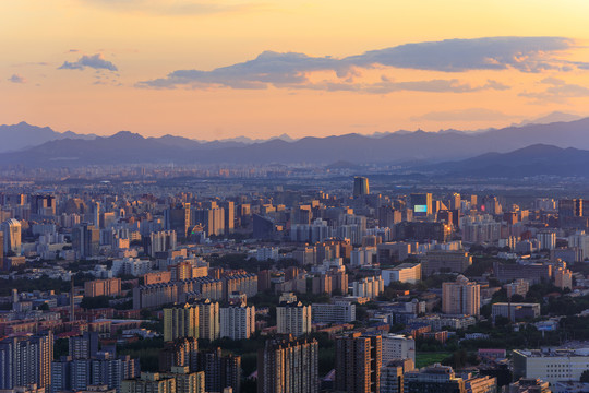 远眺北京海淀区城市建筑群
