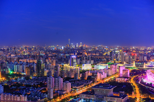 远眺中国尊北京城市建筑群夜景