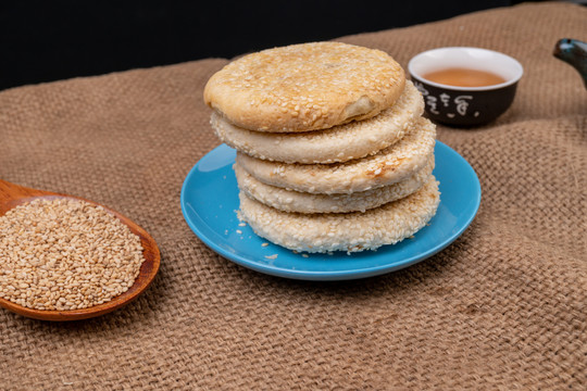 湖南衡阳地方特产酥薄月芝麻月饼