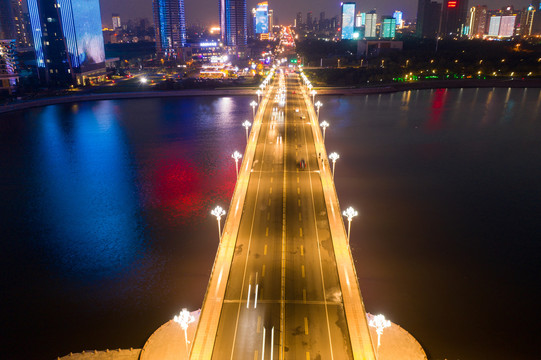 日照夜景