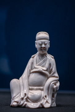 明德化窑陶瓷坐像