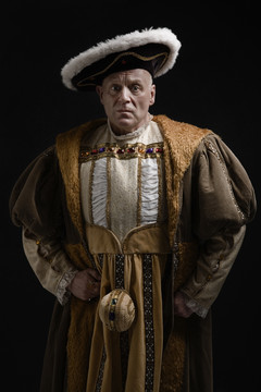 穿历史服装的亨利八世肖像