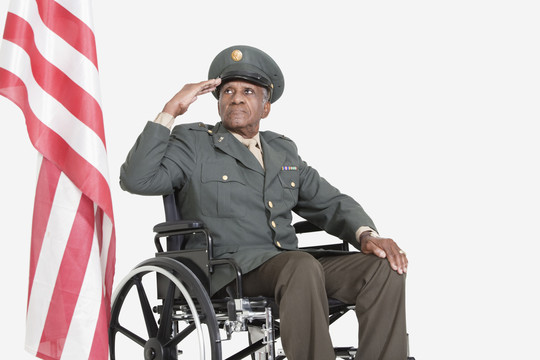 轮椅上的美国军官