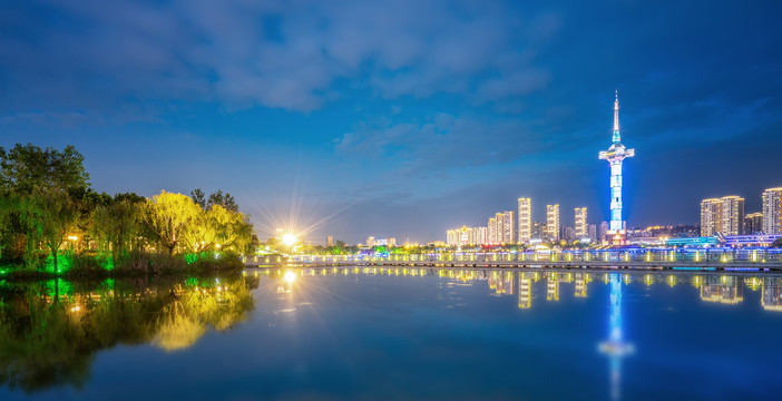 聚龙湖公园全景夜景