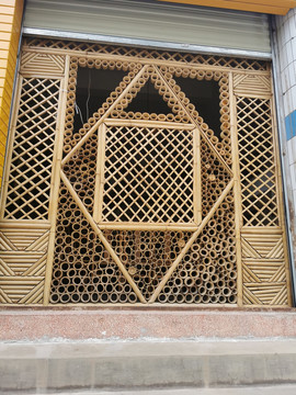 竹子制作的门窗