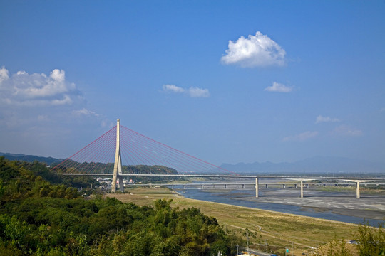 台湾高雄斜张桥