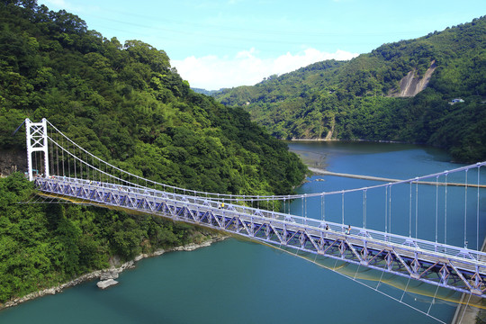 台湾桃园罗浮吊桥